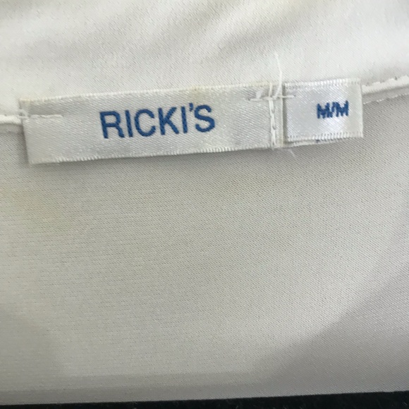 Ricki’s Size Medium Top - Picture 3 of 4